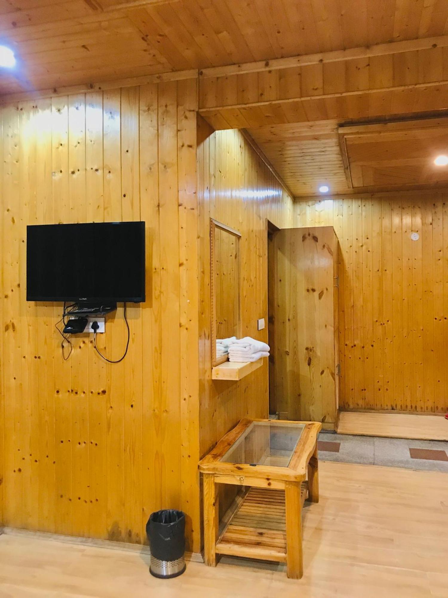 The Avenue Hotel , Manali A River Side Hotel Bagian luar foto