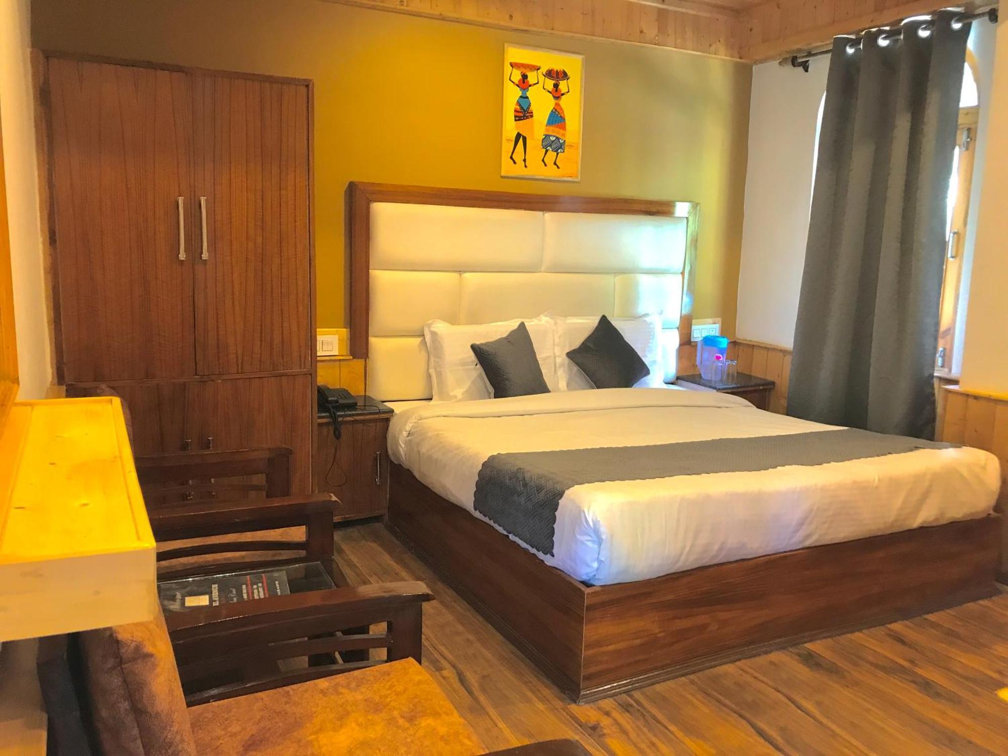 The Avenue Hotel , Manali A River Side Hotel Bagian luar foto