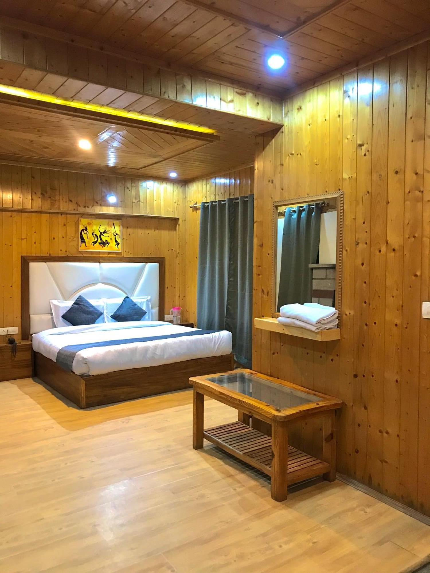 The Avenue Hotel , Manali A River Side Hotel Bagian luar foto