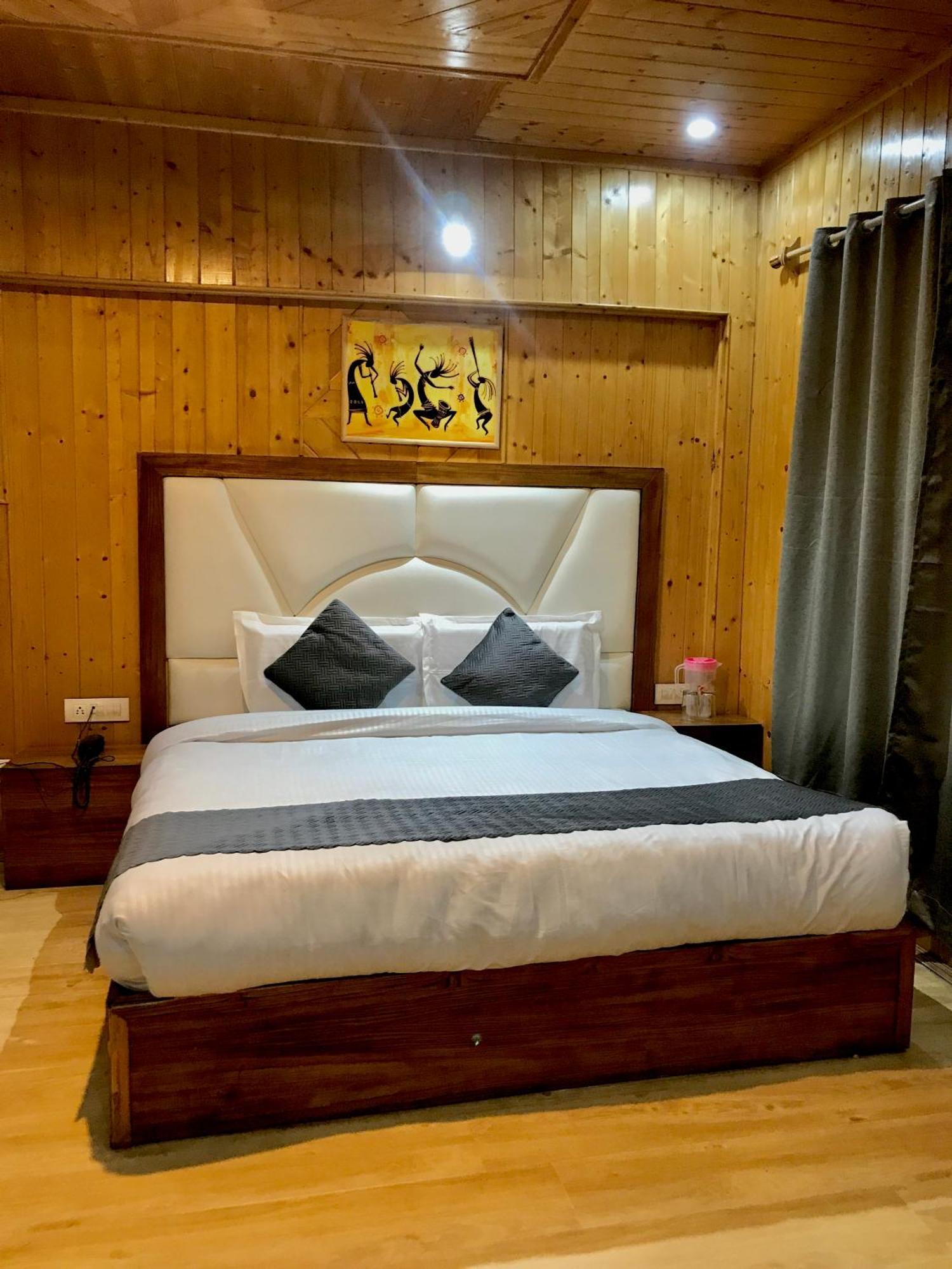 The Avenue Hotel , Manali A River Side Hotel Bagian luar foto